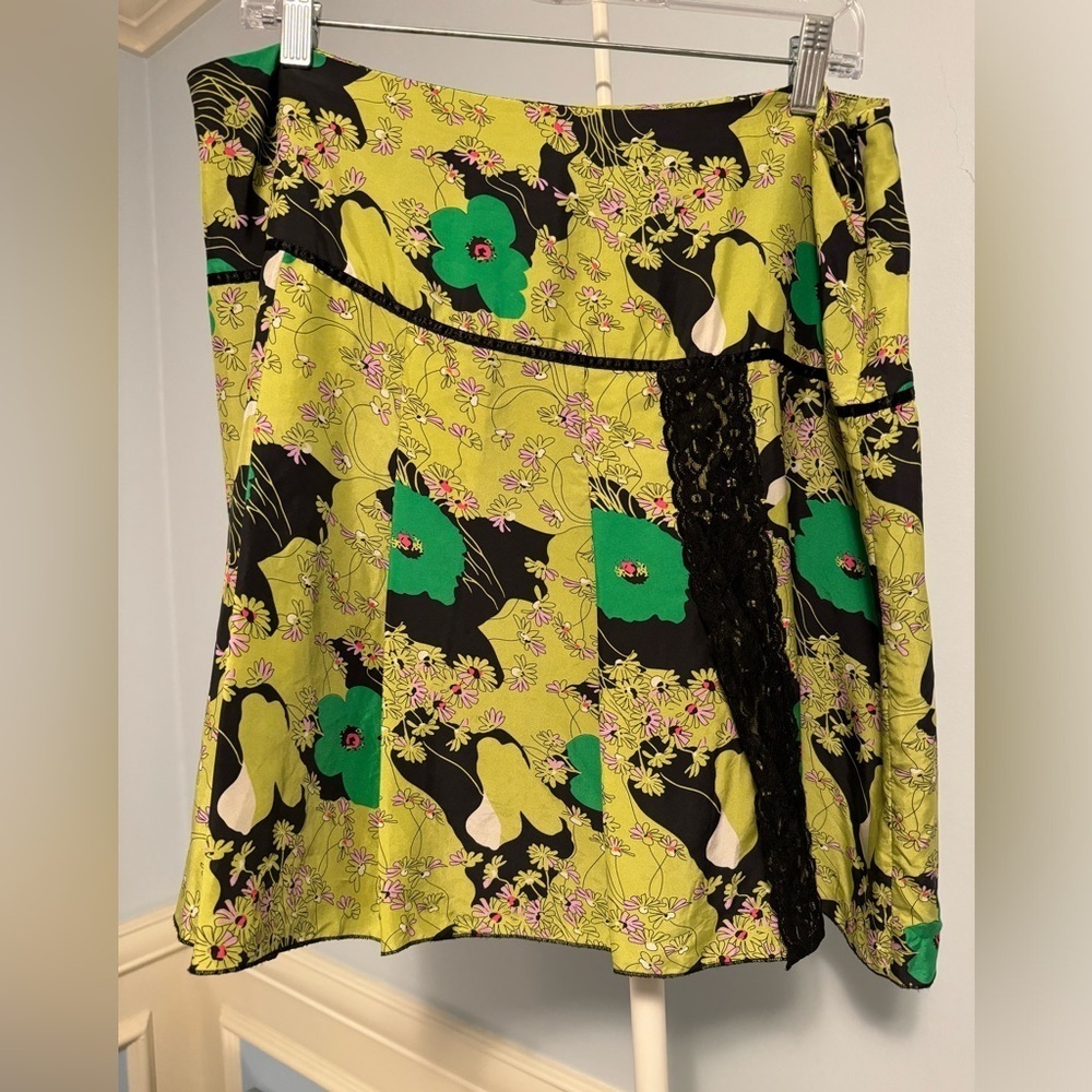 Tristan & Iseut - vintage silk pleated bright floral mini skirt - Picture 2 of 10